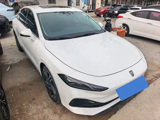 Roewe D7 — Фото автомобиля 3