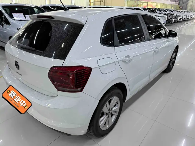 Volkswagen Polo — Фото автомобиля 3