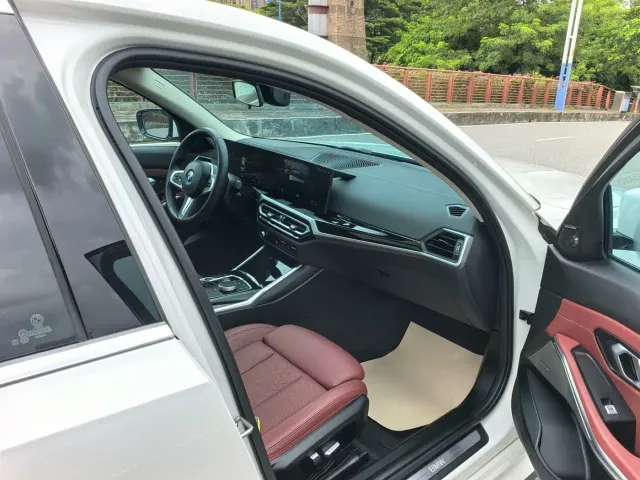 BMW i3 — Фото автомобиля 12