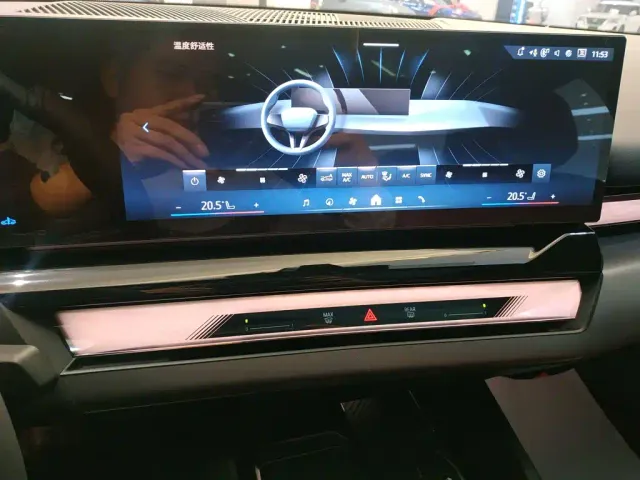 BMW 5 Series — Фото автомобиля 12