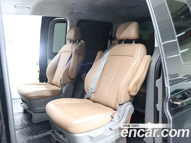 Hyundai Staria Staria 4WD Lounge 9 мест — Фото автомобиля 11