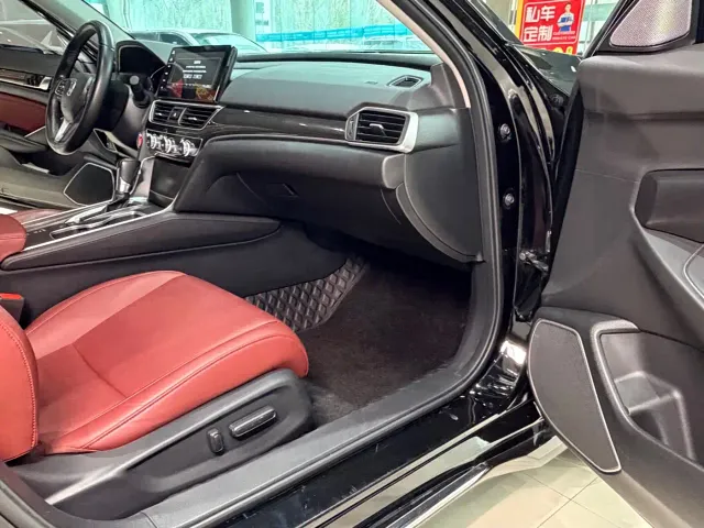 Honda Accord — Фото автомобиля 16