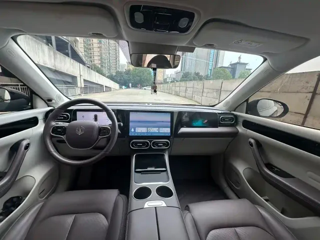 Leapmotor C11 — Фото автомобиля 12