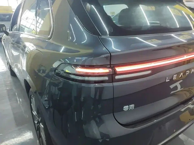 Leapmotor C10 — Фото автомобиля 4