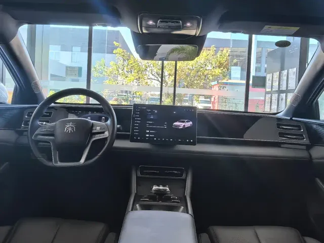 BYD Qin L — Фото автомобиля 10