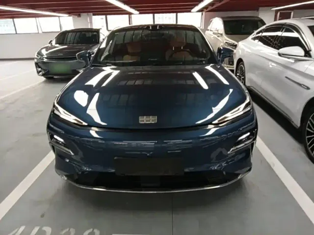 Geely Galaxy Xingyao 8 — Фото автомобиля 2