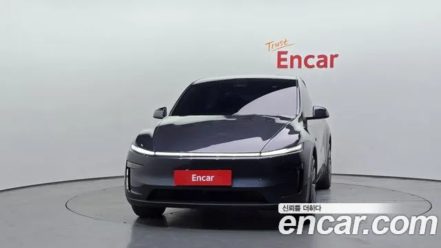 Tesla Model Y — Фото автомобиля 3