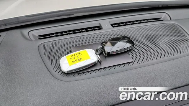 Genesis GV80 — Фото автомобиля 27