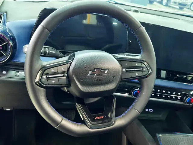 Chevrolet Equinox Plus — Фото автомобиля 8