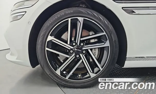 Genesis G80 RG3 — Фото автомобиля 5