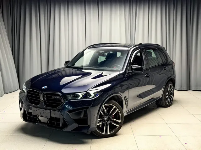 Фотография автомобиля — BMW X5 M