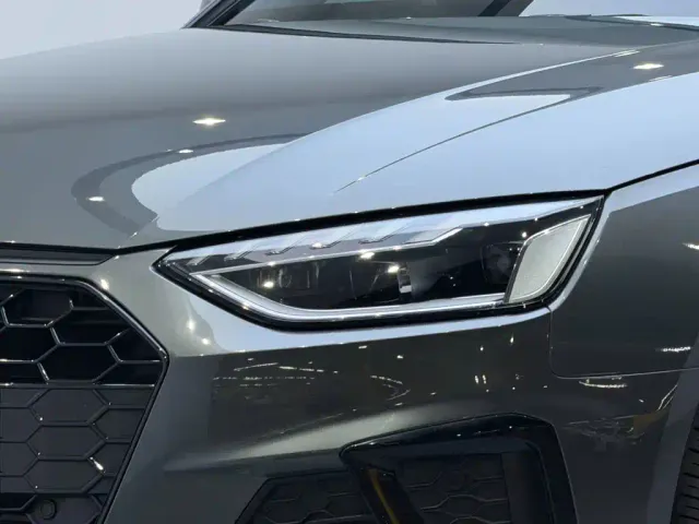 Audi A4L — Фото автомобиля 6