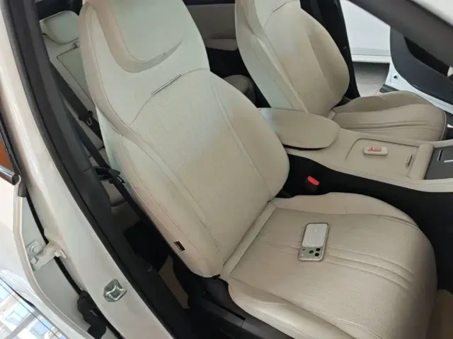 Geely Galaxy L7 — Фото автомобиля 24