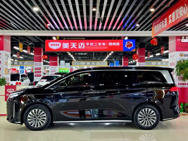 BYD Xia — Фото автомобиля 5