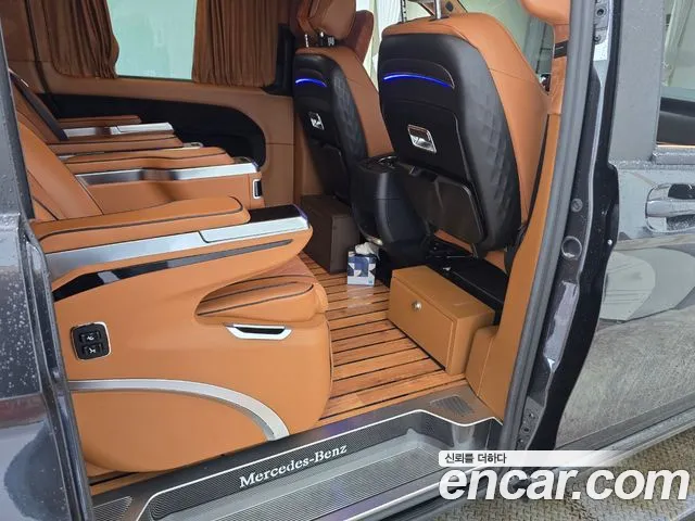 Mercedes-Benz V-Class — Фото автомобиля 13