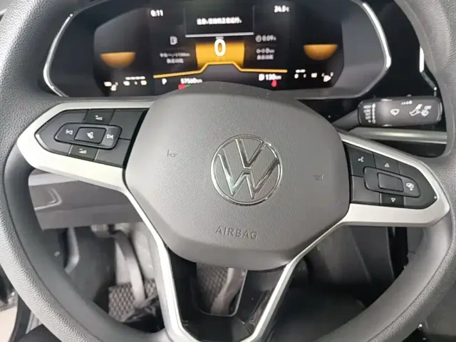 Volkswagen Passat — Фото автомобиля 10