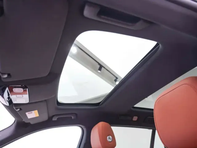 Li Auto L8 — Фото автомобиля 11