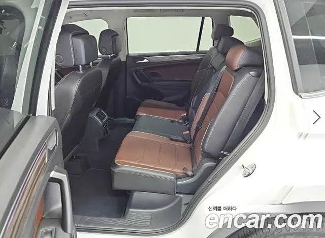 Volkswagen Tiguan — Фото автомобиля 12