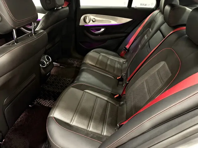 Mercedes-Benz E-Class AMG — Фото автомобиля 6