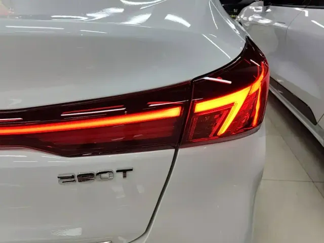 Changan Eado — Фото автомобиля 7