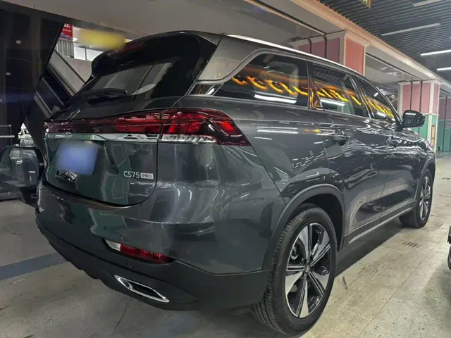 Changan CS75 — Фото автомобиля 8