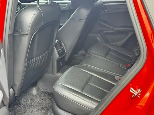 Porsche Macan — Фото автомобиля 14