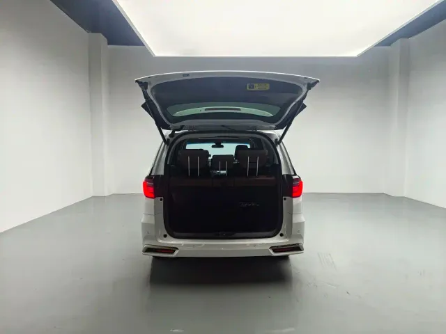 Honda Odyssey — Фото автомобиля 6
