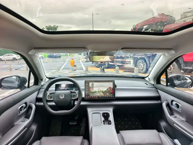 Leapmotor C10 — Фото автомобиля 6