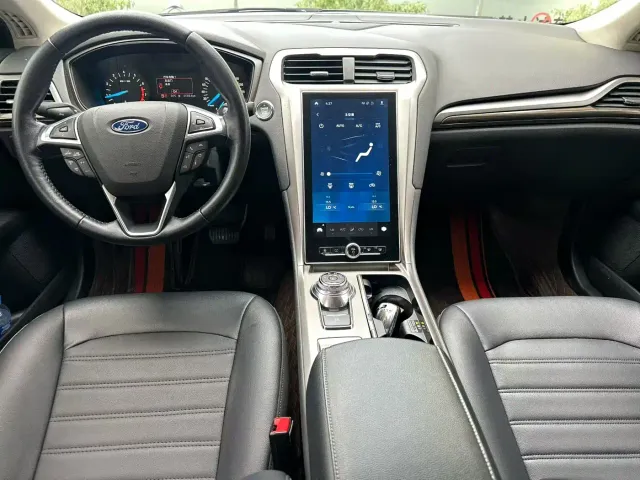 Ford Mondeo — Фото автомобиля 5