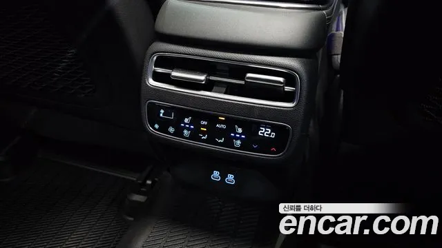 Genesis GV70 — Фото автомобиля 18