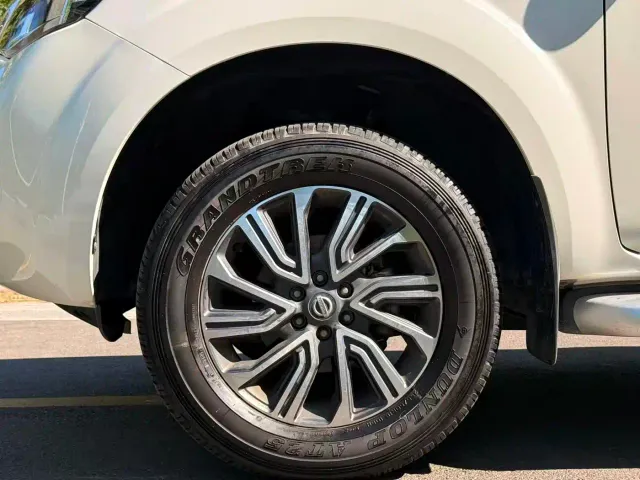 Nissan Terra — Фото автомобиля 21