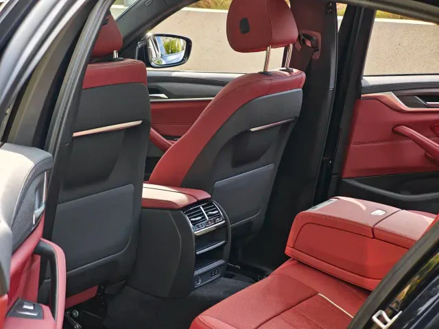 BMW 5 Series — Фото автомобиля 13
