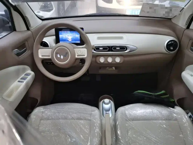Wuling Hongguang Mini EV — Фото автомобиля 9