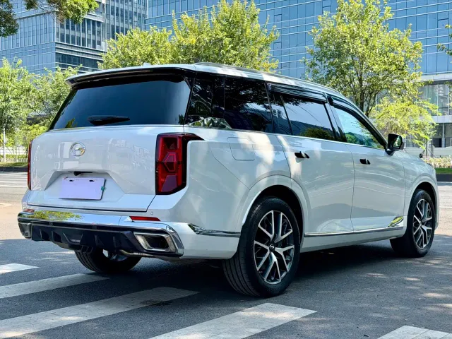 GAC Trumpchi GS8 — Фото автомобиля 21
