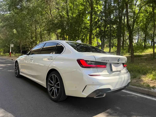 BMW 3 Series — Фото автомобиля 11