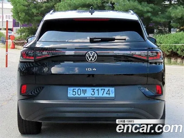 Volkswagen ID.4 — Фото автомобиля 4