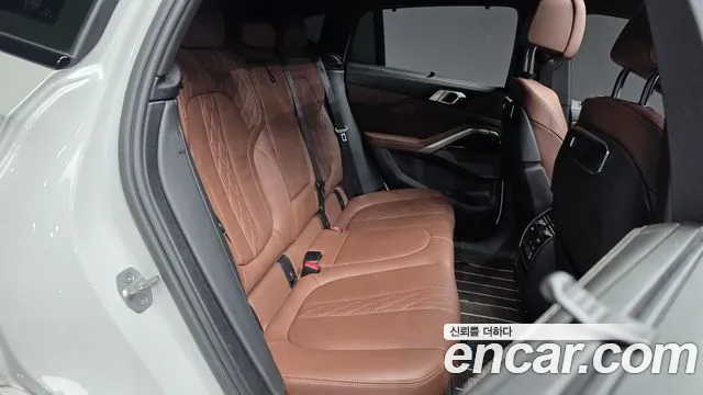 BMW X6 xDrive40i M Sport — Фото автомобиля 12