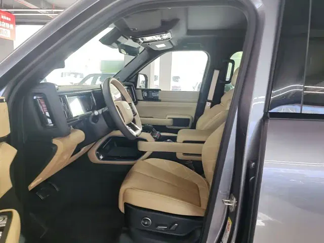 BYD FangChengBao Leopard 5 — Фото автомобиля 14
