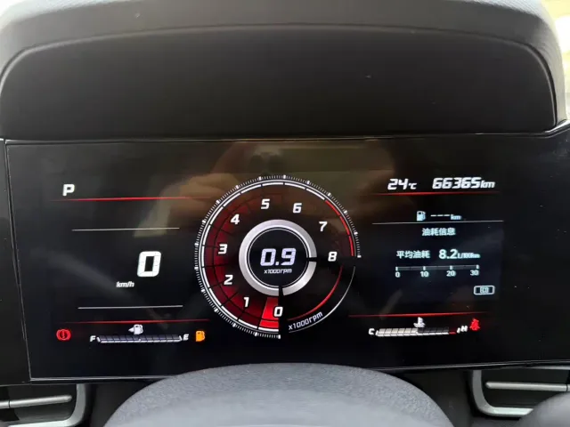 Hyundai Elantra — Фото автомобиля 12