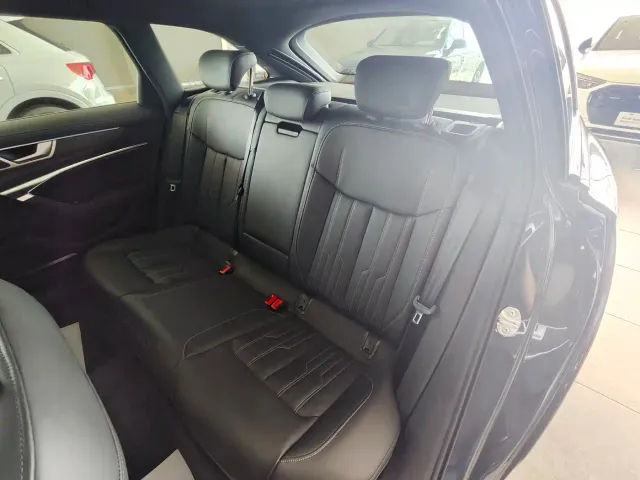 Audi A6 — Фото автомобиля 11
