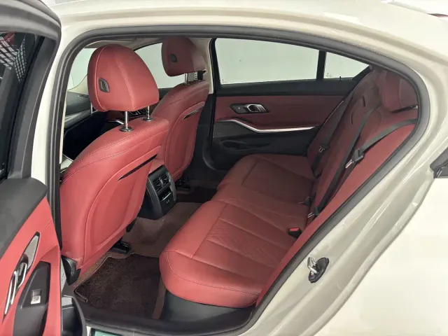 BMW 3 Series — Фото автомобиля 22