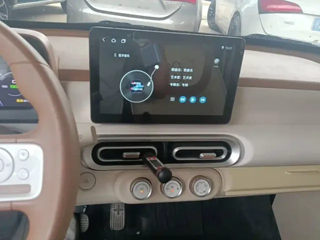 Wuling Hongguang Mini EV — Фото автомобиля 12