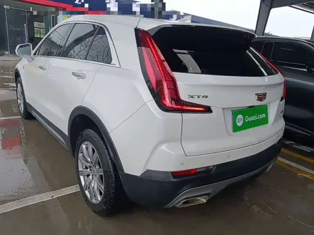 Cadillac XT4 — Фото автомобиля 4