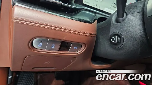 Genesis G90 Бензин 3.5 турбо AWD — Фото автомобиля 17