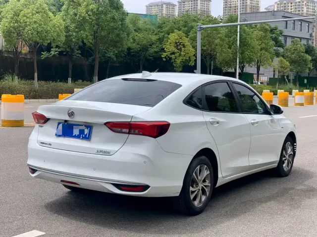 Buick Verano — Фото автомобиля 9
