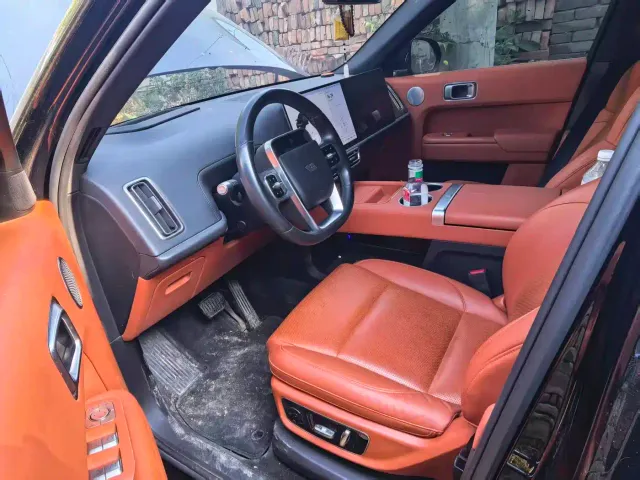 Li Auto L9 — Фото автомобиля 6