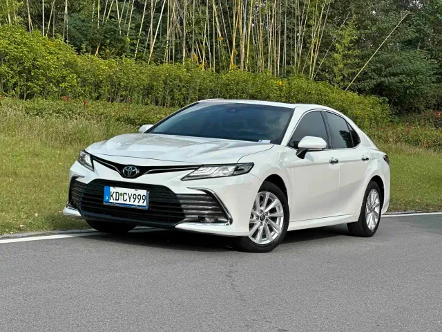Фотография автомобиля — Toyota Camry