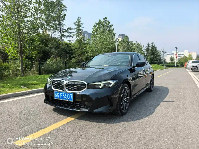 Фотография автомобиля — BMW 3 Series