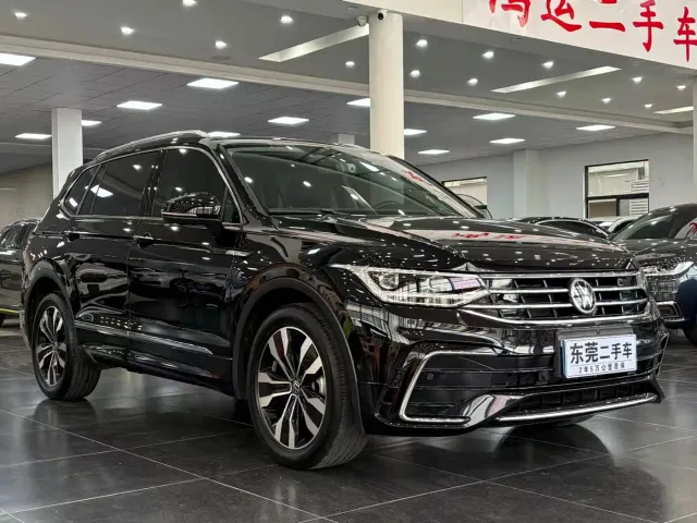 Volkswagen Tiguan L — Фото автомобиля 2