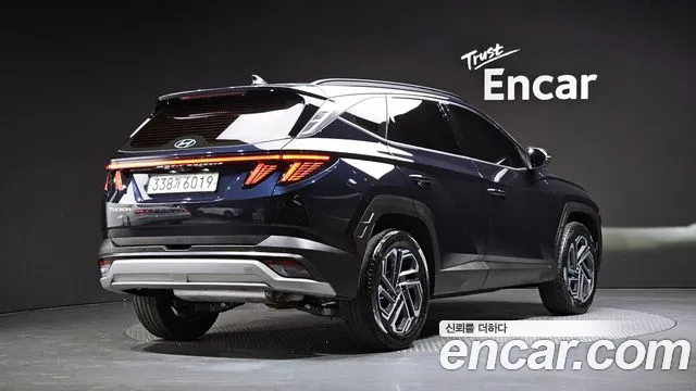 Hyundai Tucson Новый Tucson (NX4) Бензин 1.6 турбо 2WD — Фото автомобиля 2